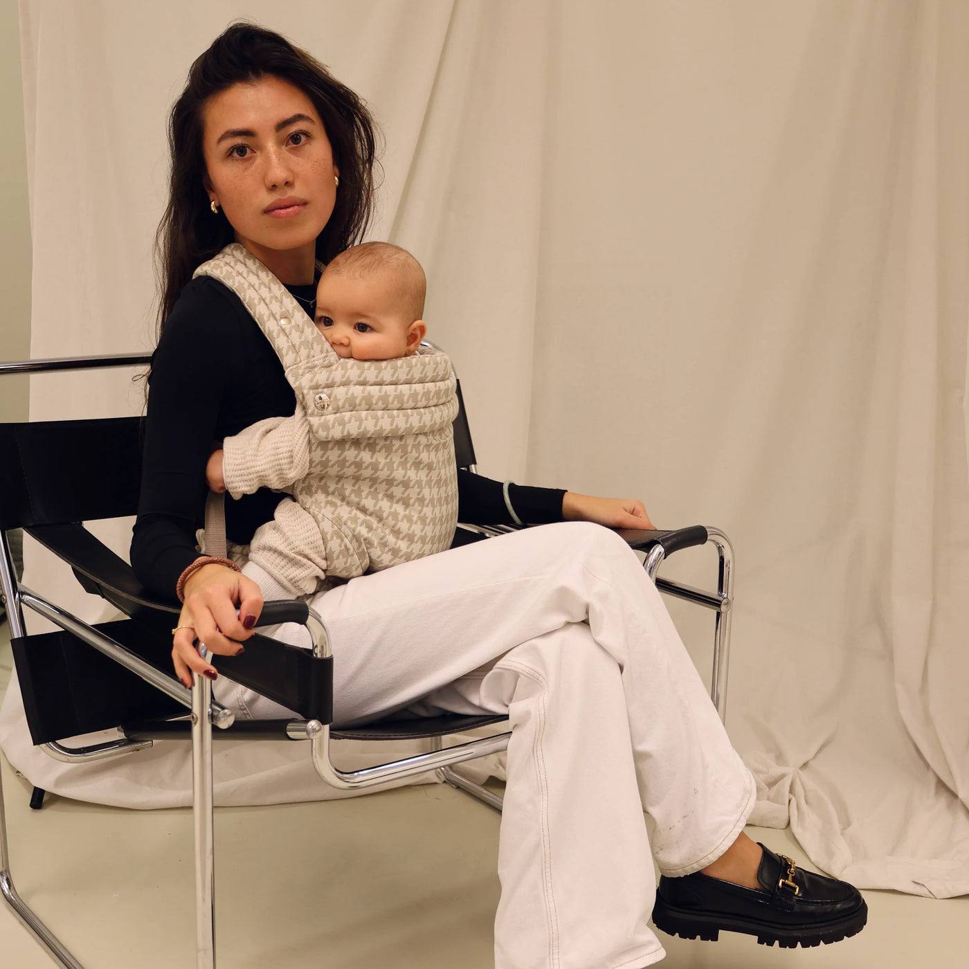 Baby carrier - Bonding